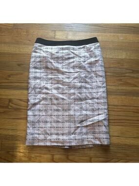 Liz Claiborne Mid-Rise Pink Pencil Skirt – Size 4